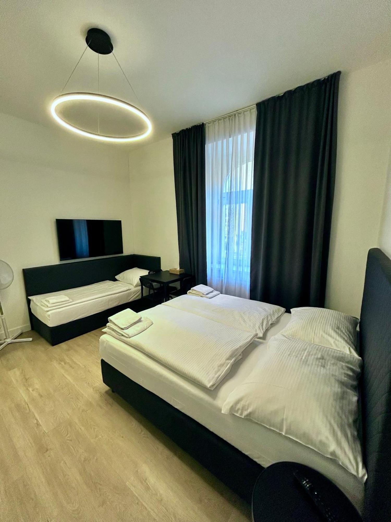 Figaro Suites Praga Exterior foto