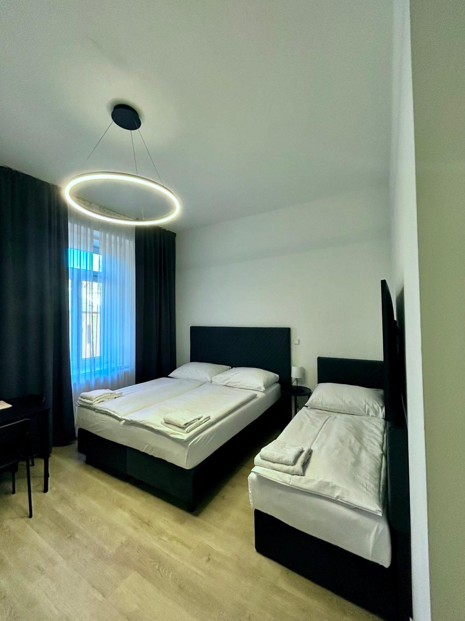 Figaro Suites Praga Exterior foto
