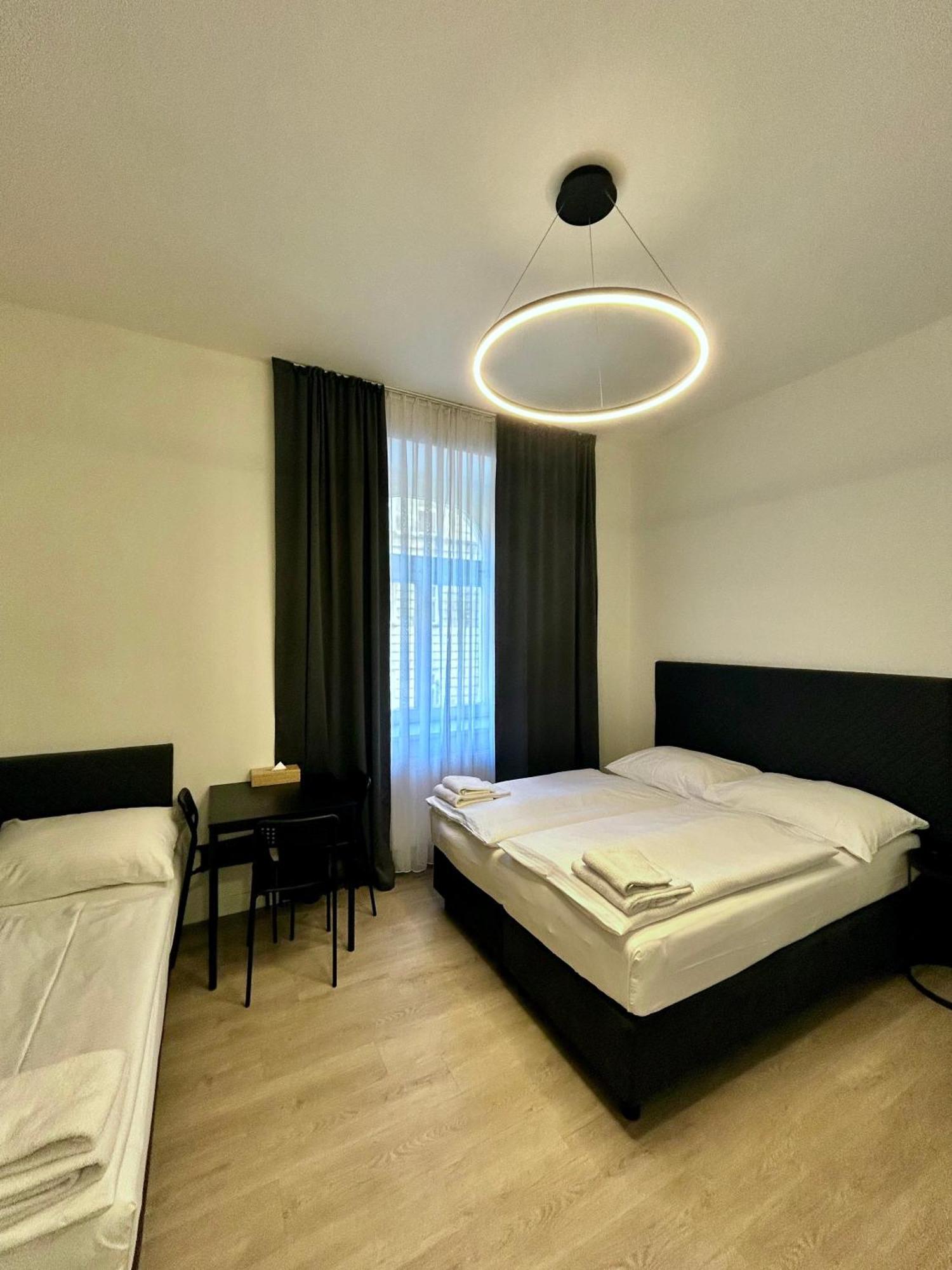 Figaro Suites Praga Exterior foto